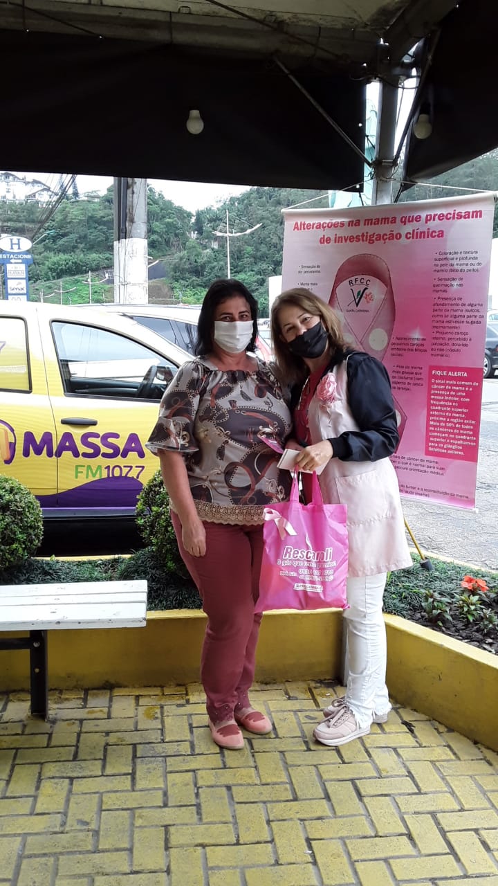 Rede Feminina participando do sábado da Massa FM em frente ao tudo 10